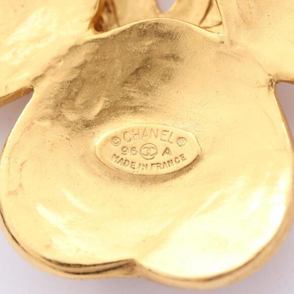 CHANEL Gold Logo Brooch - Picture 3 of 4